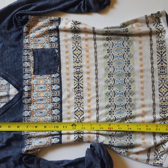 Women's Casual V-Neck 3/4 Sleeve Shirt by Roxy - Picture 3 of 5